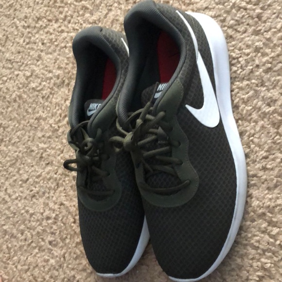 Nike Lifestyle Shoes - Picture 2 of 6